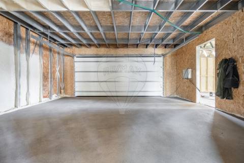 Moradia T4 para venda