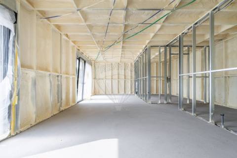 Moradia T4 para venda