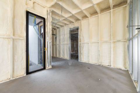 Moradia T4 para venda