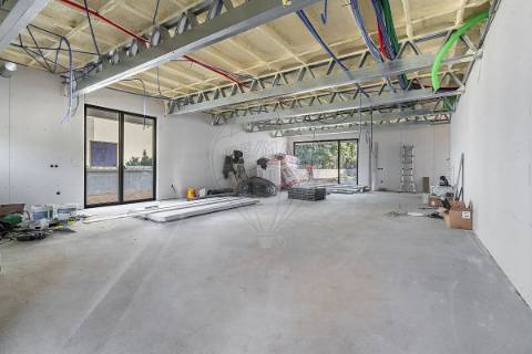 Moradia T4 para venda