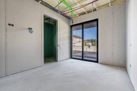 Moradia T4 para venda