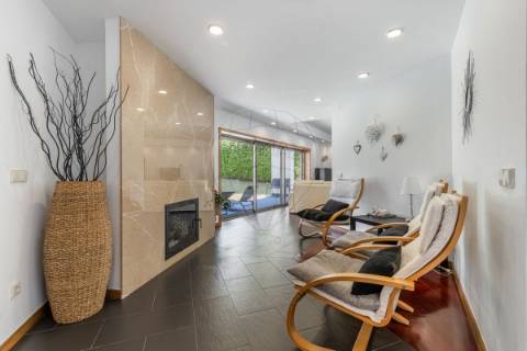 Moradia T4 para venda