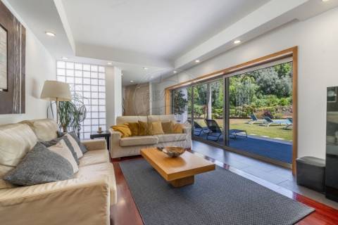 Moradia T4 para venda