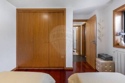 Moradia T4 para venda