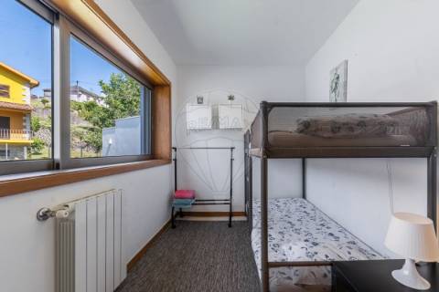 Moradia T4 para venda