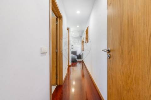 Moradia T4 para venda