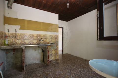 Moradia T2 para venda