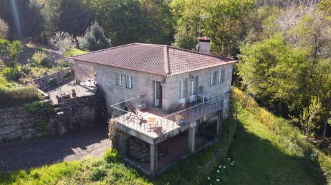 Moradia T4 para venda