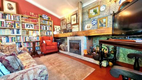 Moradia T4 para venda