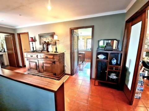 Moradia T4 para venda