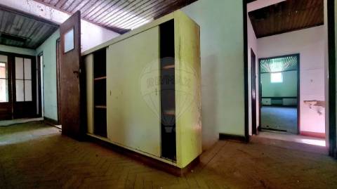 Moradia T12 para venda