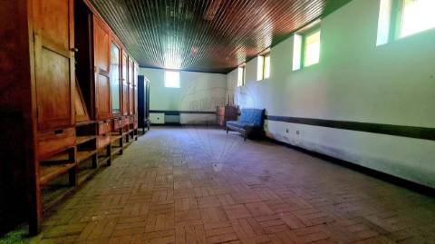 Moradia T12 para venda