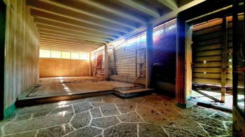 Moradia T12 para venda