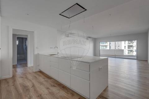 Apartamento T4 para venda