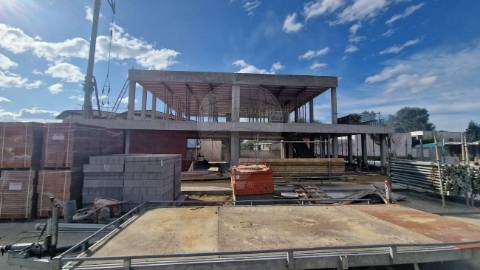 Moradia T4 para venda