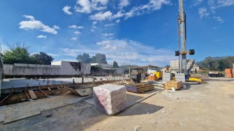 Moradia T4 para venda