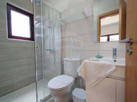 Moradia T5 para venda