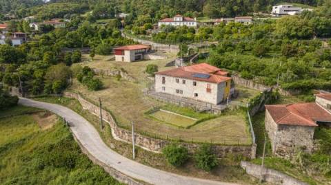 Moradia T5 para venda