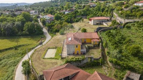 Moradia T5 para venda