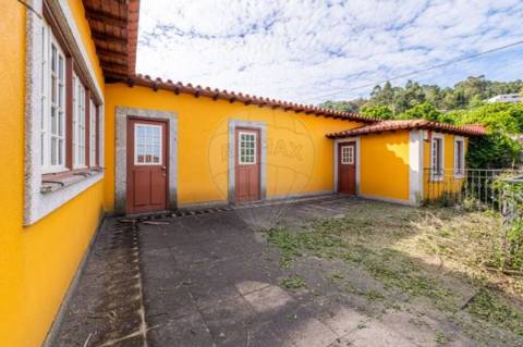 Moradia T5 para venda