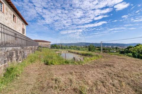 Moradia T5 para venda