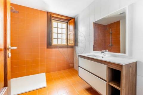 Moradia T5 para venda