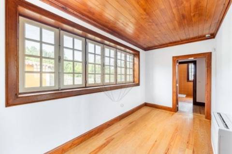 Moradia T5 para venda