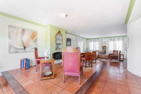 Moradia T7 para venda