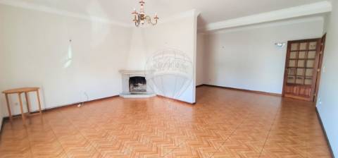 Apartamento T3 para arrendamento