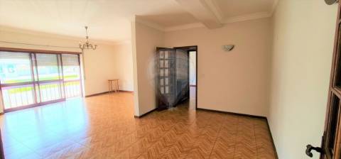 Apartamento T3 para arrendamento