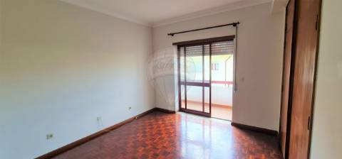 Apartamento T3 para arrendamento