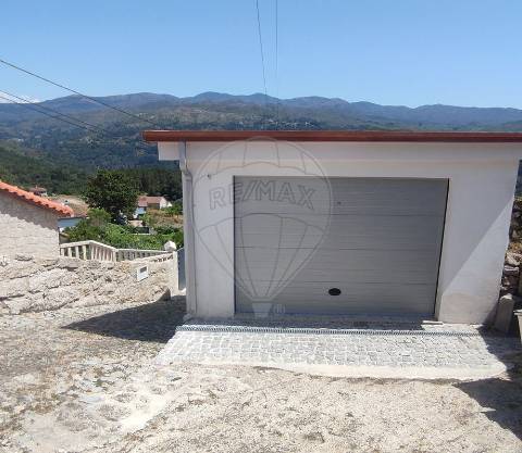 Moradia T4 para arrendamento