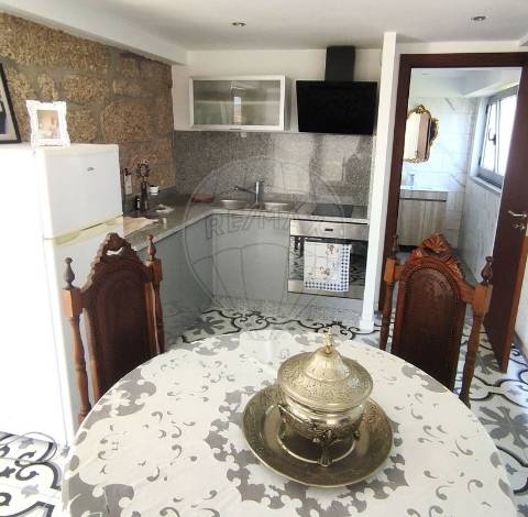 Moradia T4 para arrendamento