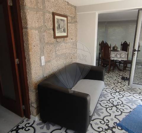 Moradia T4 para arrendamento