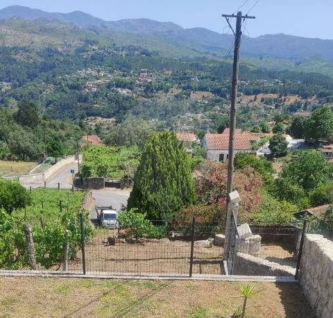 Moradia T4 para arrendamento