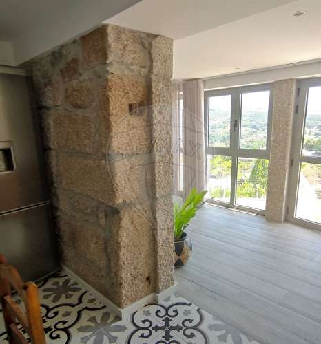 Moradia T4 para arrendamento