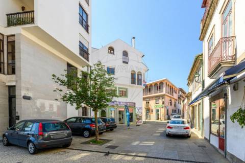 Moradia T4 para venda