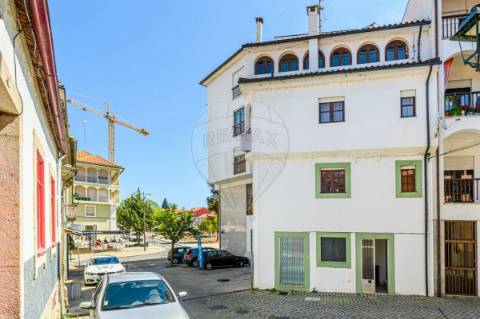 Moradia T4 para venda