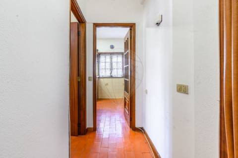 Moradia T4 para venda