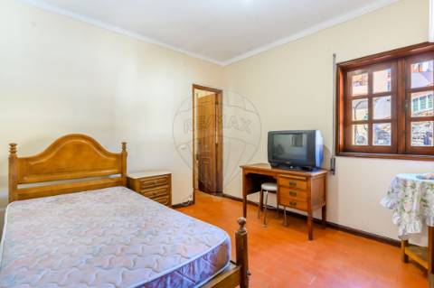 Moradia T4 para venda