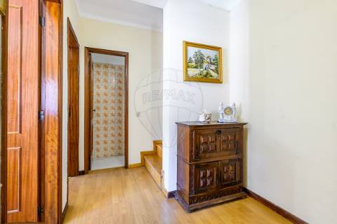 Moradia T4 para venda