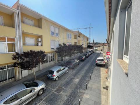 Moradia T2 para arrendamento