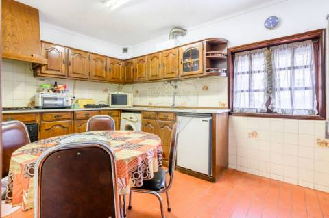 Moradia T4 para arrendamento