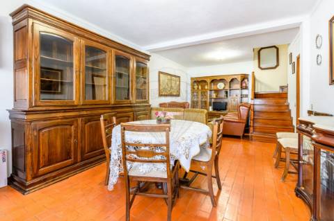 Moradia T4 para arrendamento