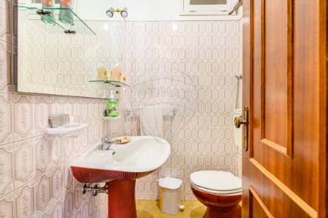 Moradia T4 para arrendamento