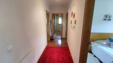 Moradia T4 para arrendamento