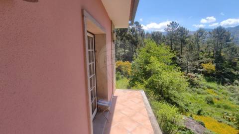 Moradia T4 para arrendamento