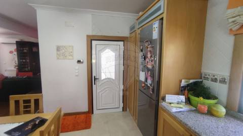 Moradia T4 para arrendamento