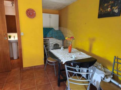 Moradia T2 para venda