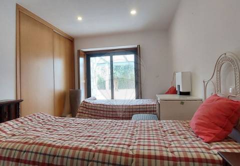 Moradia T4 para venda